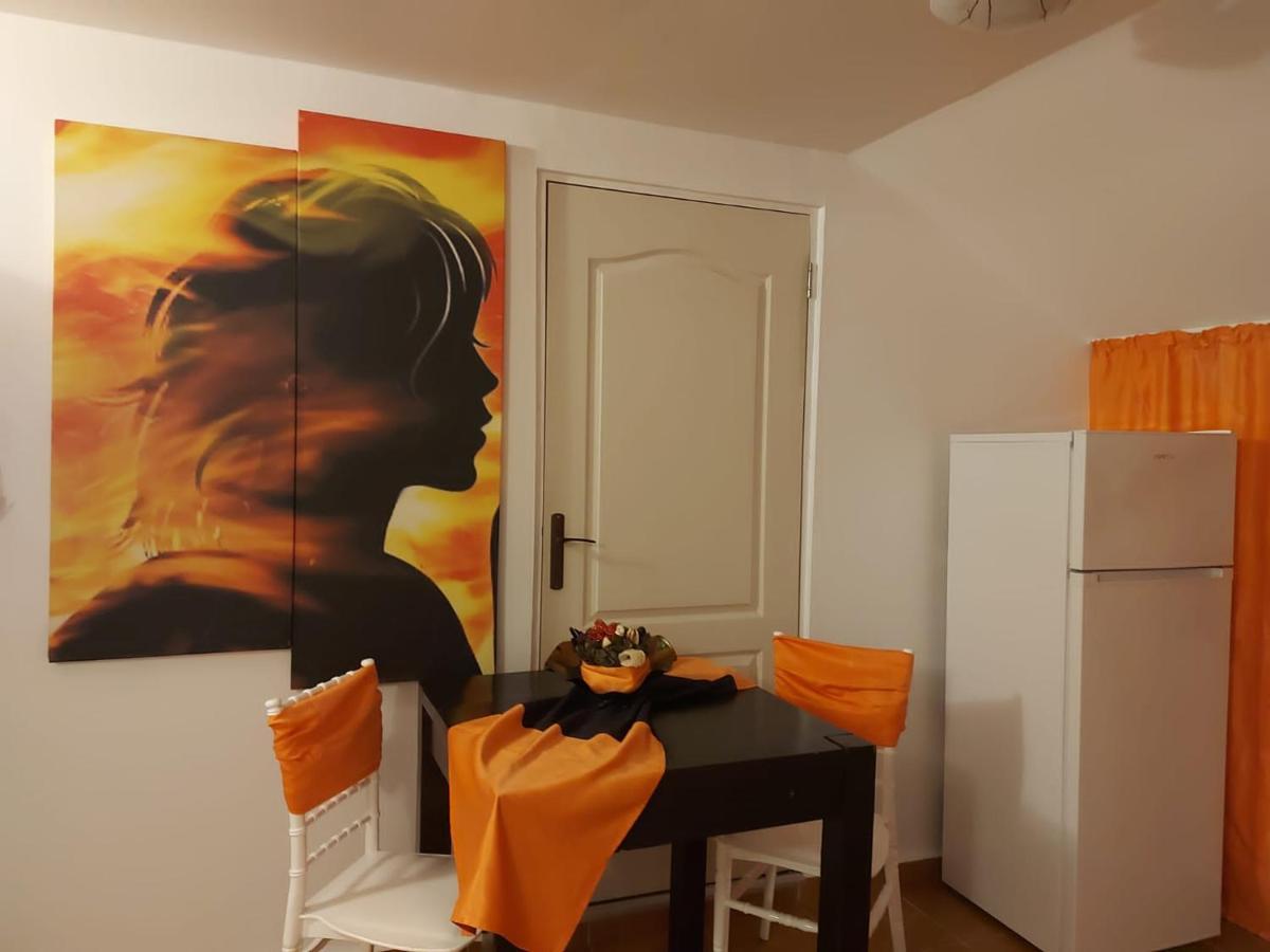 Legend Room Pucioasa Экстерьер фото