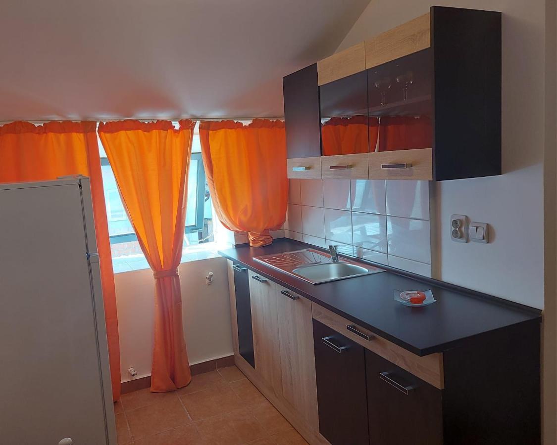 Legend Room Pucioasa Экстерьер фото